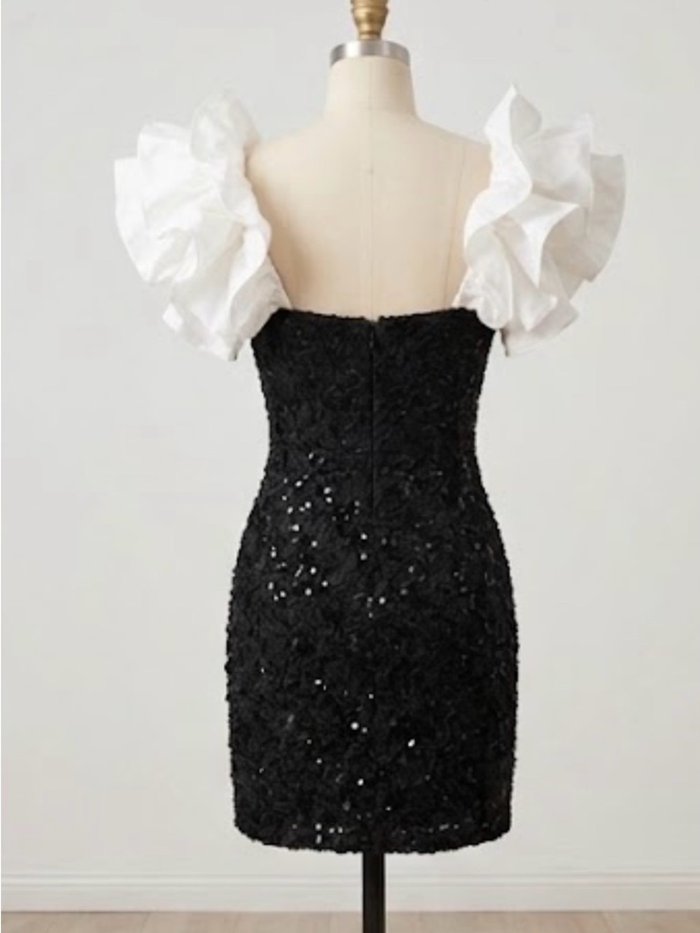 Vintage 80s Dave & Sequin & Satin Dress w/ Pearls & Lace 7/8 - Picture 4 of 10
